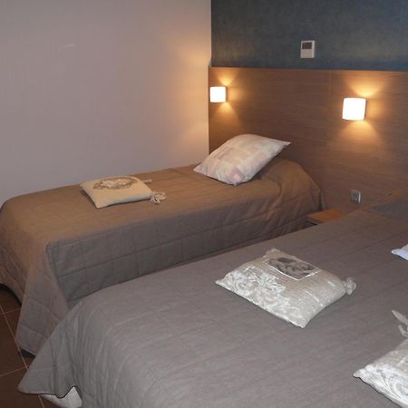 The Originals City, Hotel De France, Bessines-Sur-Gartempe Buitenkant foto
