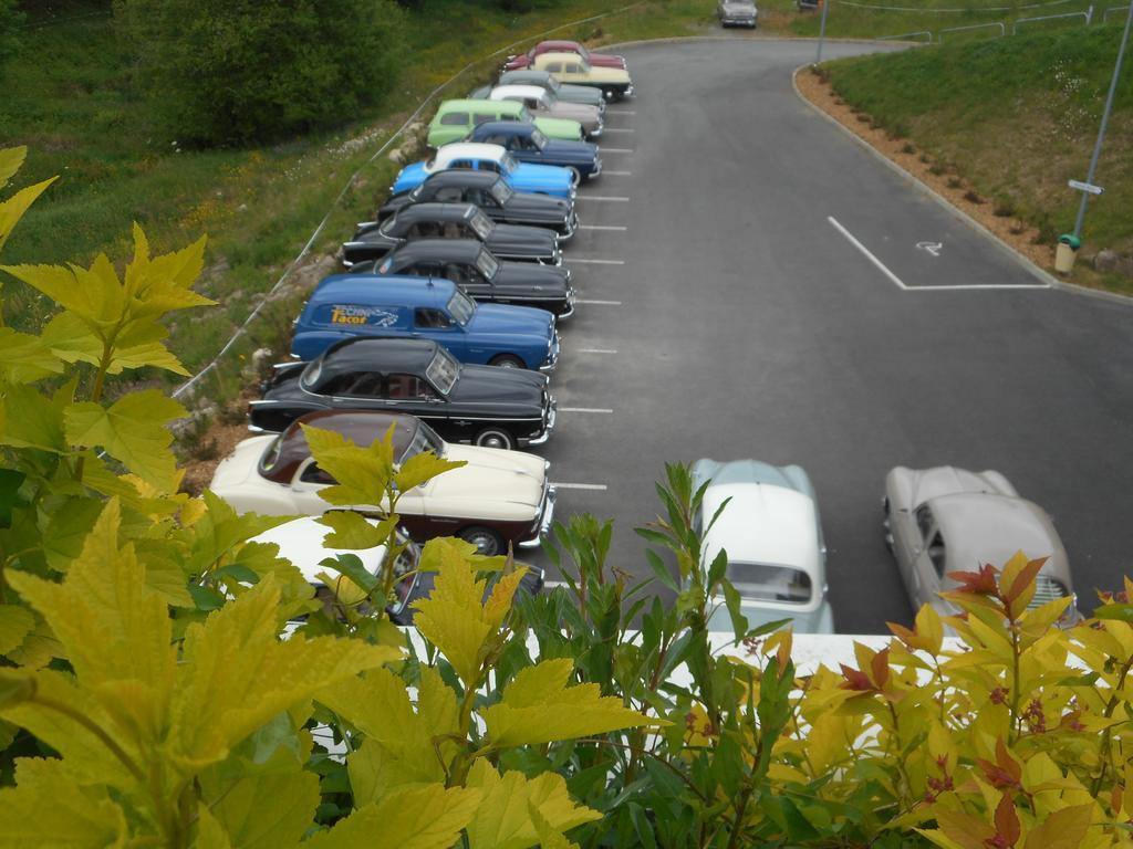 The Originals City, Hotel De France, Bessines-Sur-Gartempe Buitenkant foto