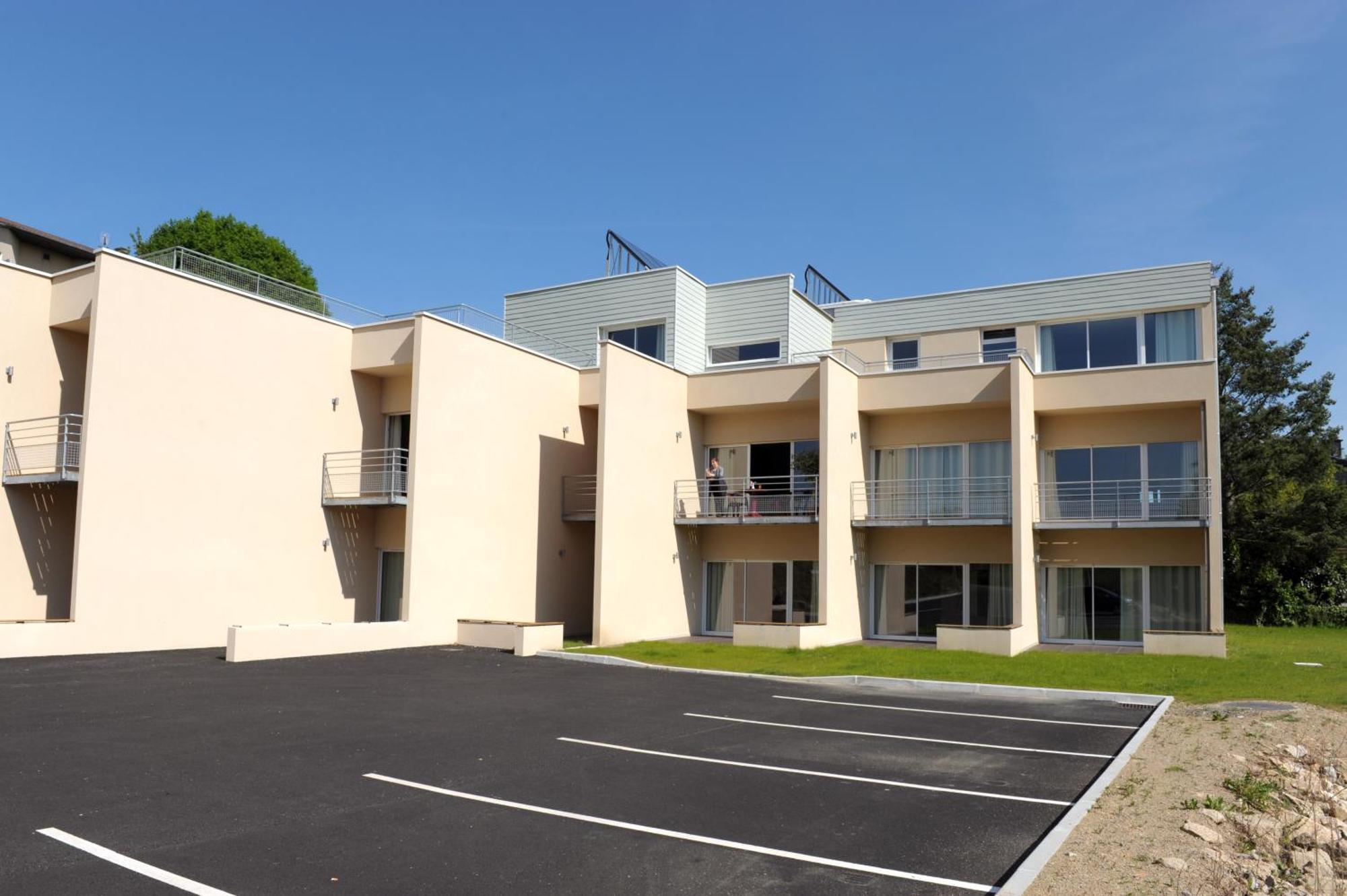 The Originals City, Hotel De France, Bessines-Sur-Gartempe Buitenkant foto